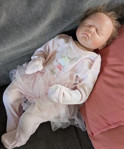 Lifelike baby doll - lifelike,
